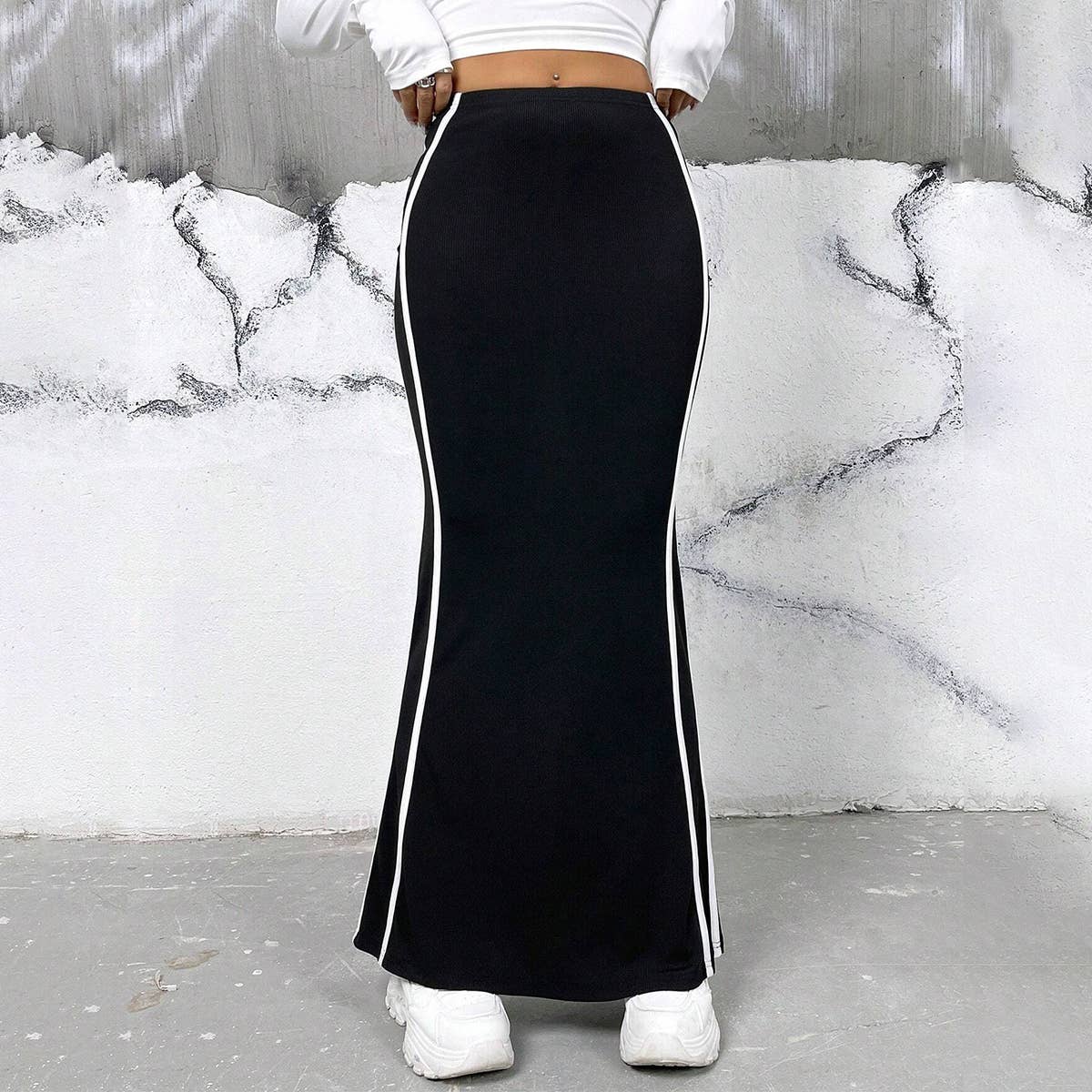 COLOR CONTRAST ELEGANT STYLE LONG SKIRT
