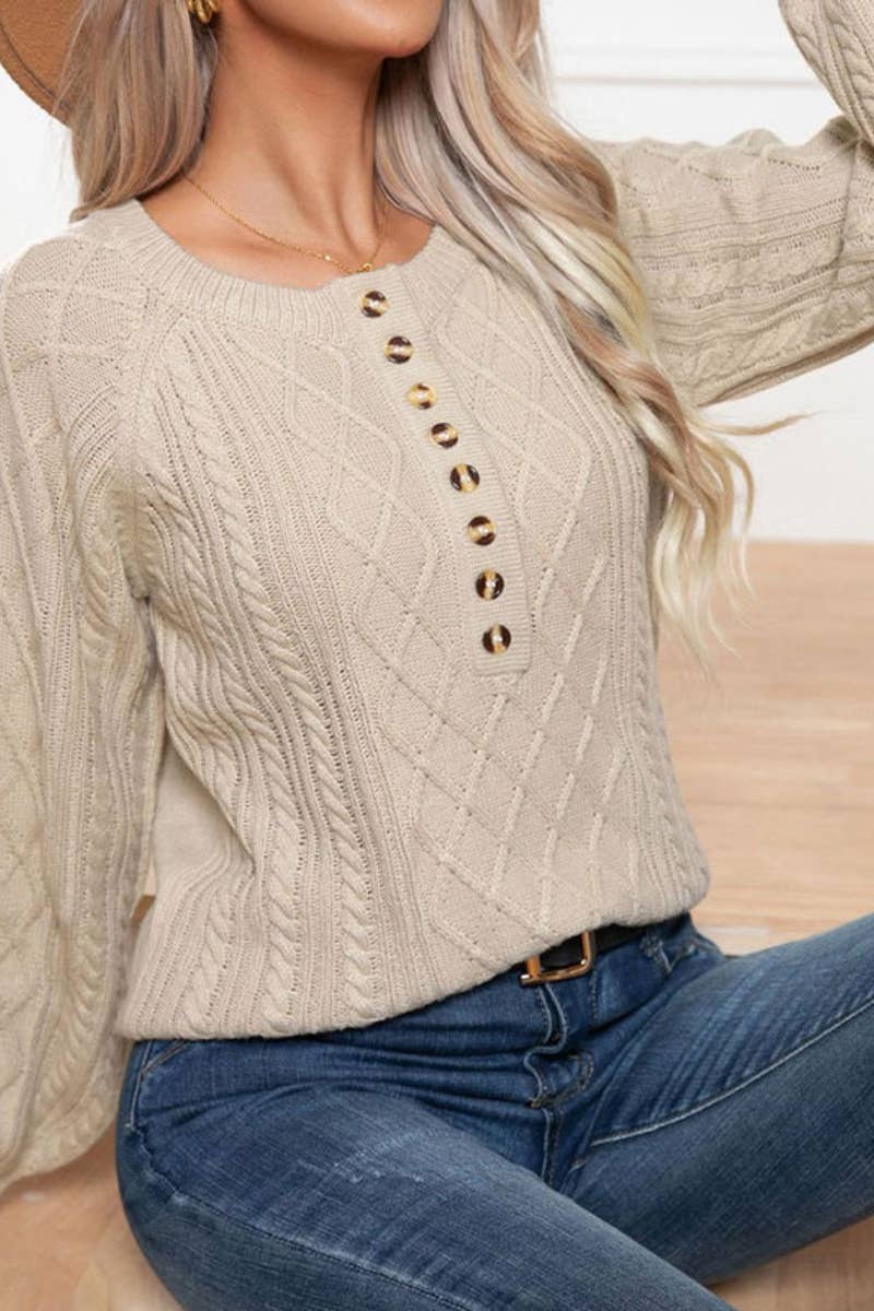 CWOSWL5173_LONG-SLEEVED SWEATER WITH TWISTED BUTTONS