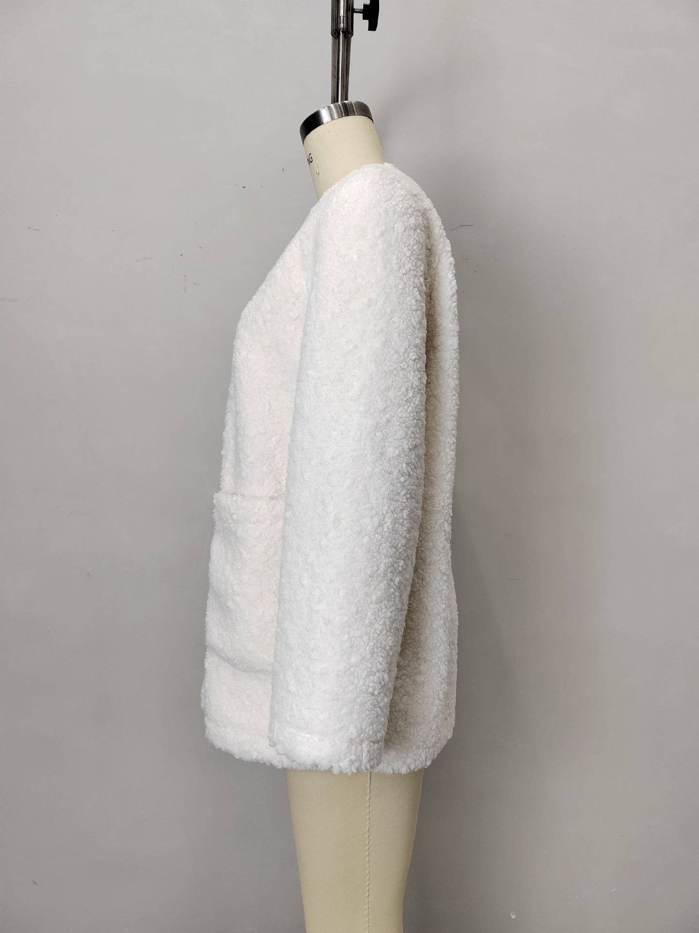 Fashionable lamb wool and velvet plump coat