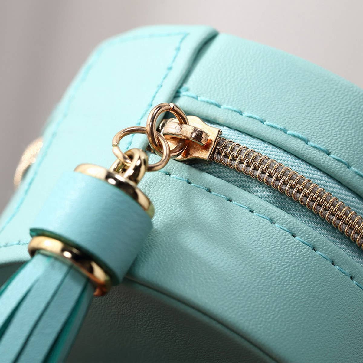 TASSEL ROUND ZIPPER EARRING JEWELRY BOX