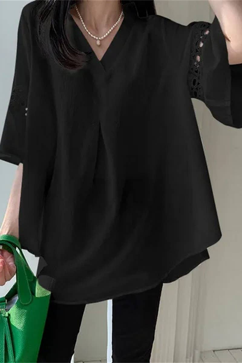 CWTBLL1332_LOOSE V-NECK LACE THREE-QUARTER SLEEVE SHIRT