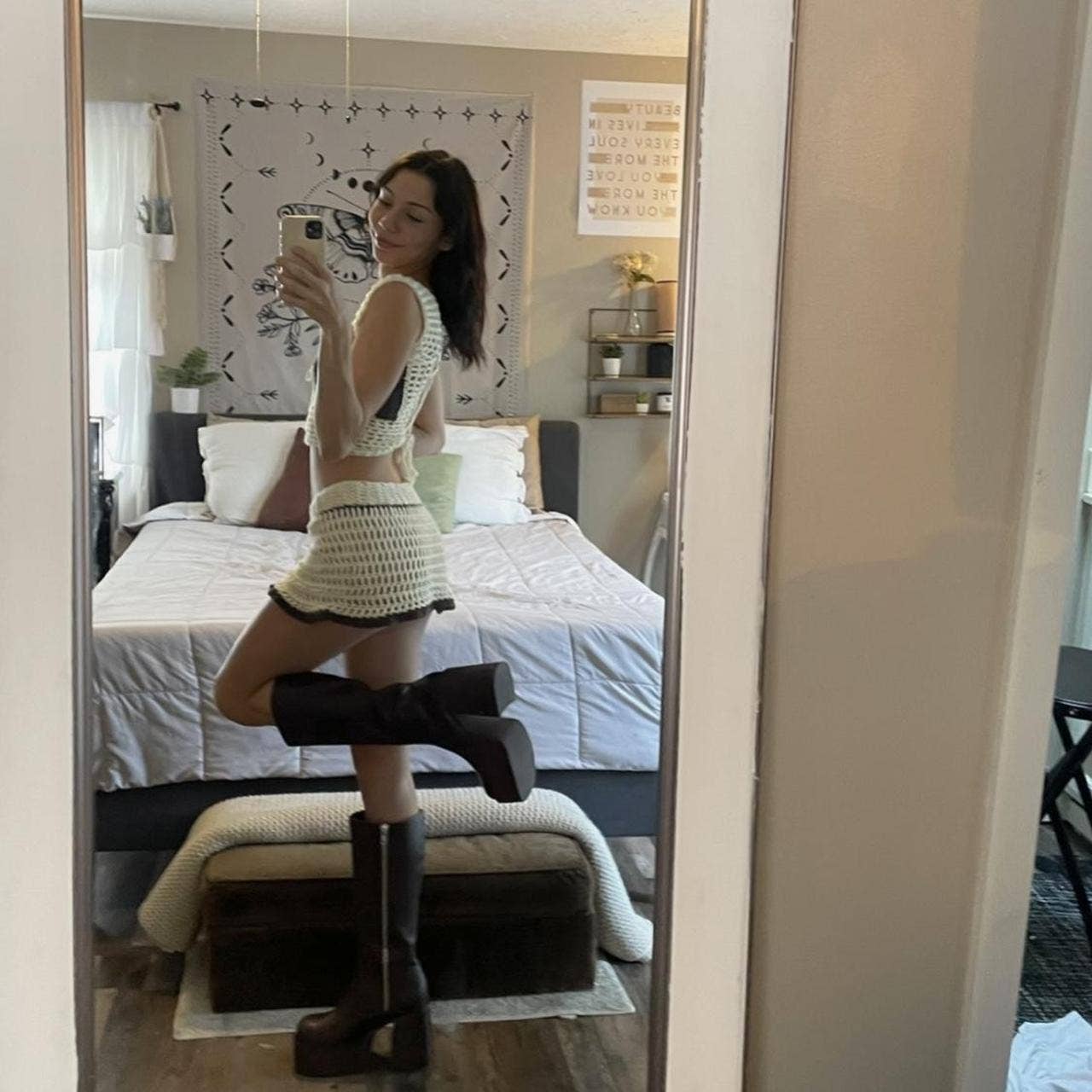 COLOR MATCHING SLEEVELESS VEST SPLIT SKIRT SUIT