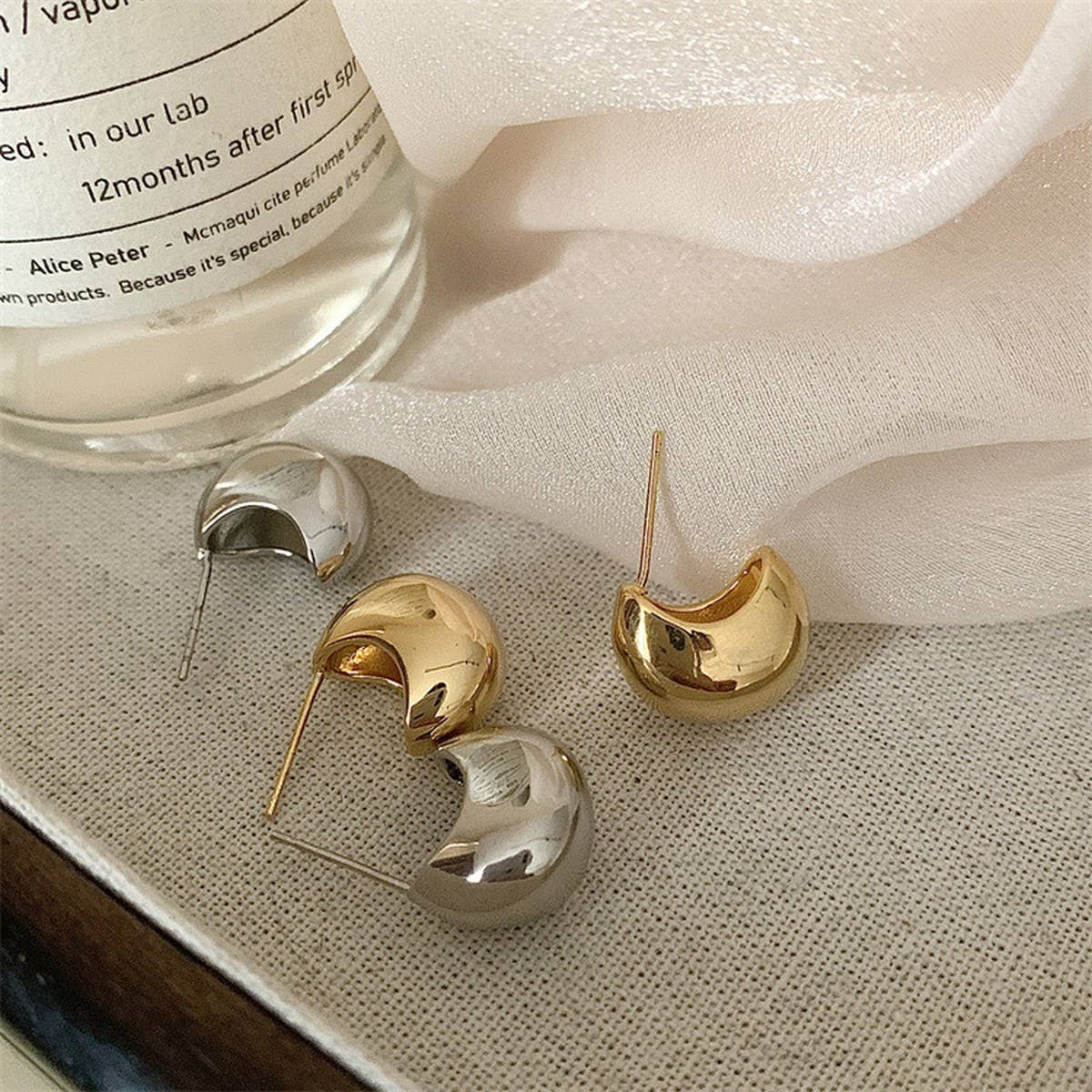 SIMPLE NICHE DESIGN METAL EARRINGS FOR WOMEN_CWAJE3125