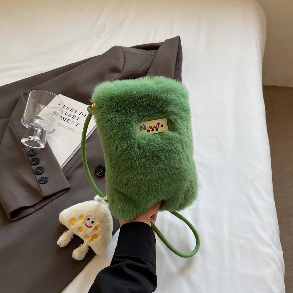 WINTER IMITATION REX RABBIT FUR SHOULDER PLUSH BAG_CWAB3960