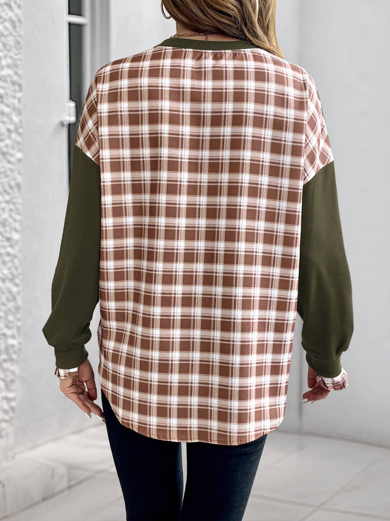 Checkered patchwork round-neck pullover hoodie