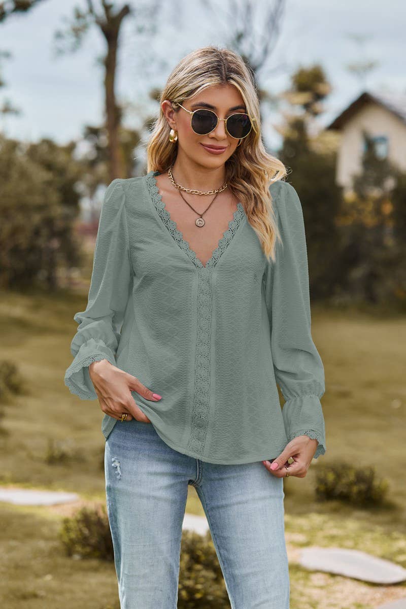 CWTBLL3685_PULLOVER V-NECK LACE LONG-SLEEVED T-SHIRT