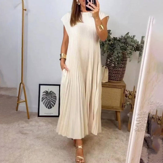 Elegant fashion round neck sleeveless pleated long dress