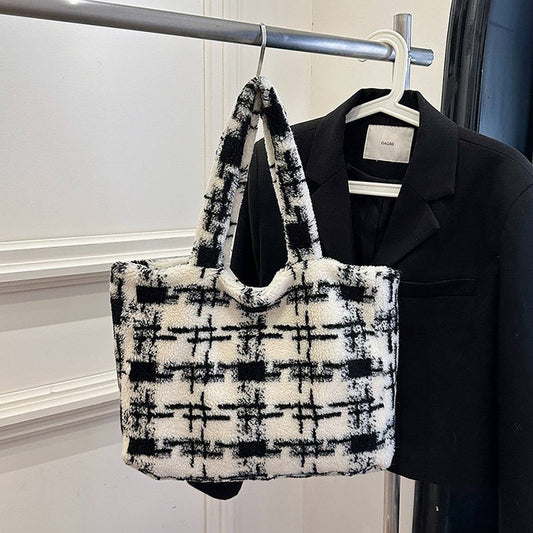 WINTER LAMBSKIN PLAID SINGLE SHOULDER PLUSH BAG_CWAB4019