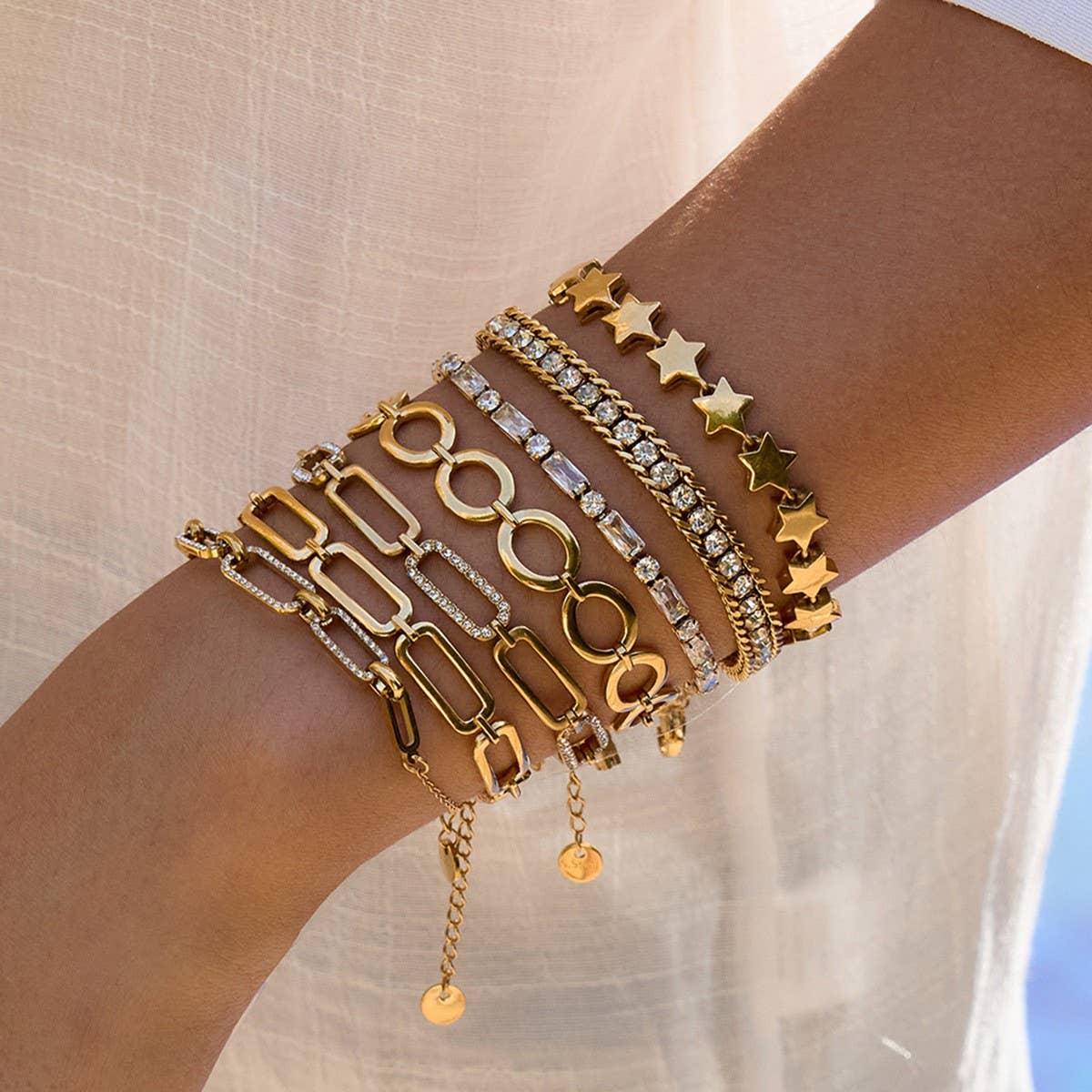 Classic 18K Gold Paperclip Hollow Chain Bracelet