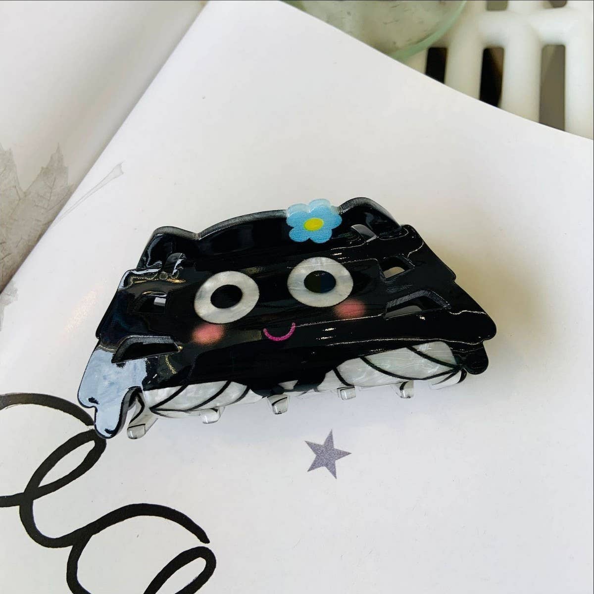 CWAHA1511_ALL KINDS OF CUTENESS HAIR CLAW CLIP