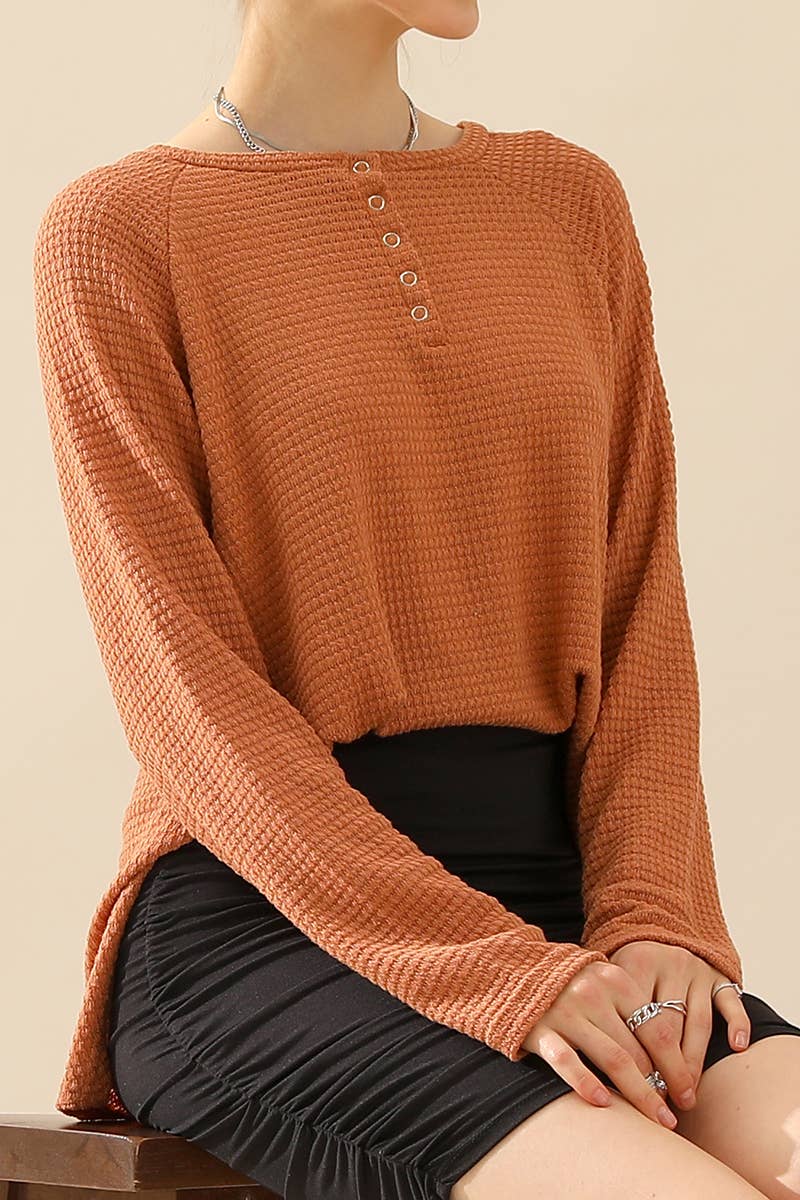 CWTTL1099_R NECK EYELET REGLAN SWEATER KNIT TOP
