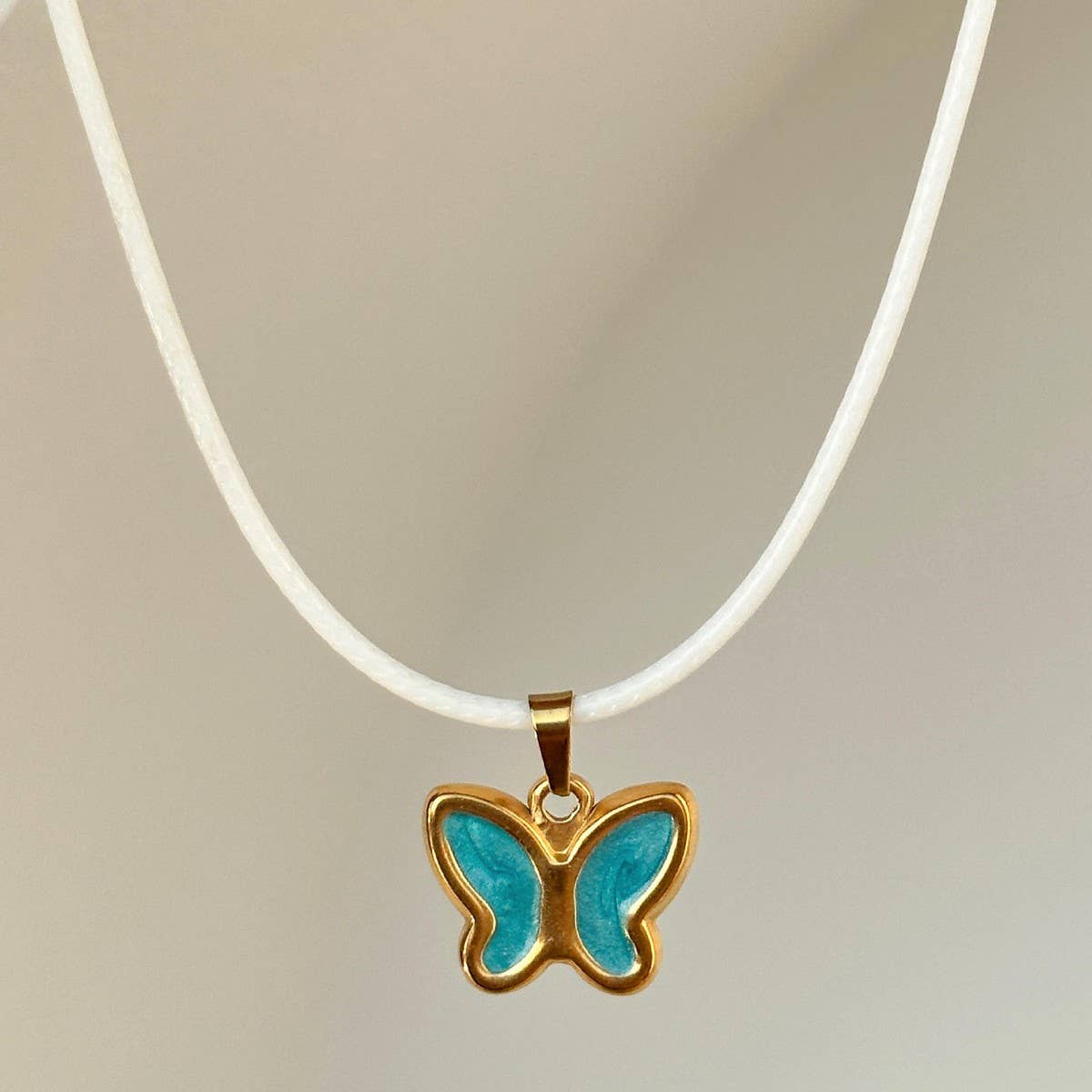 Colorful Retro 3D Butterfly Pendant Necklace