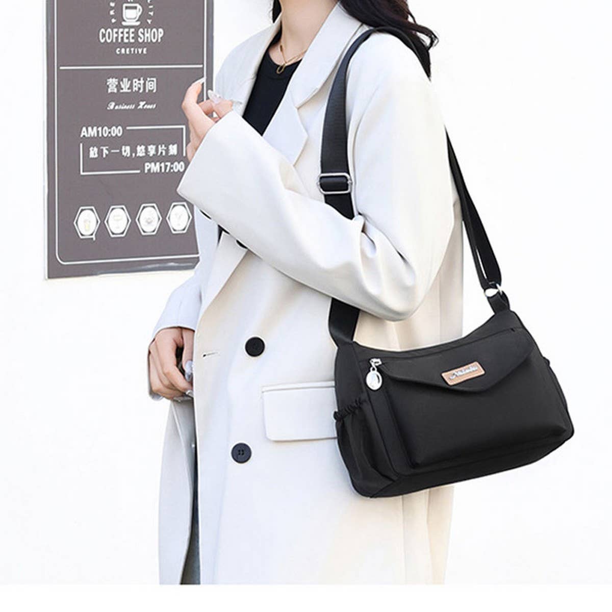 LARGE CAPACITY CASUAL NYLON SHOULDER BAG