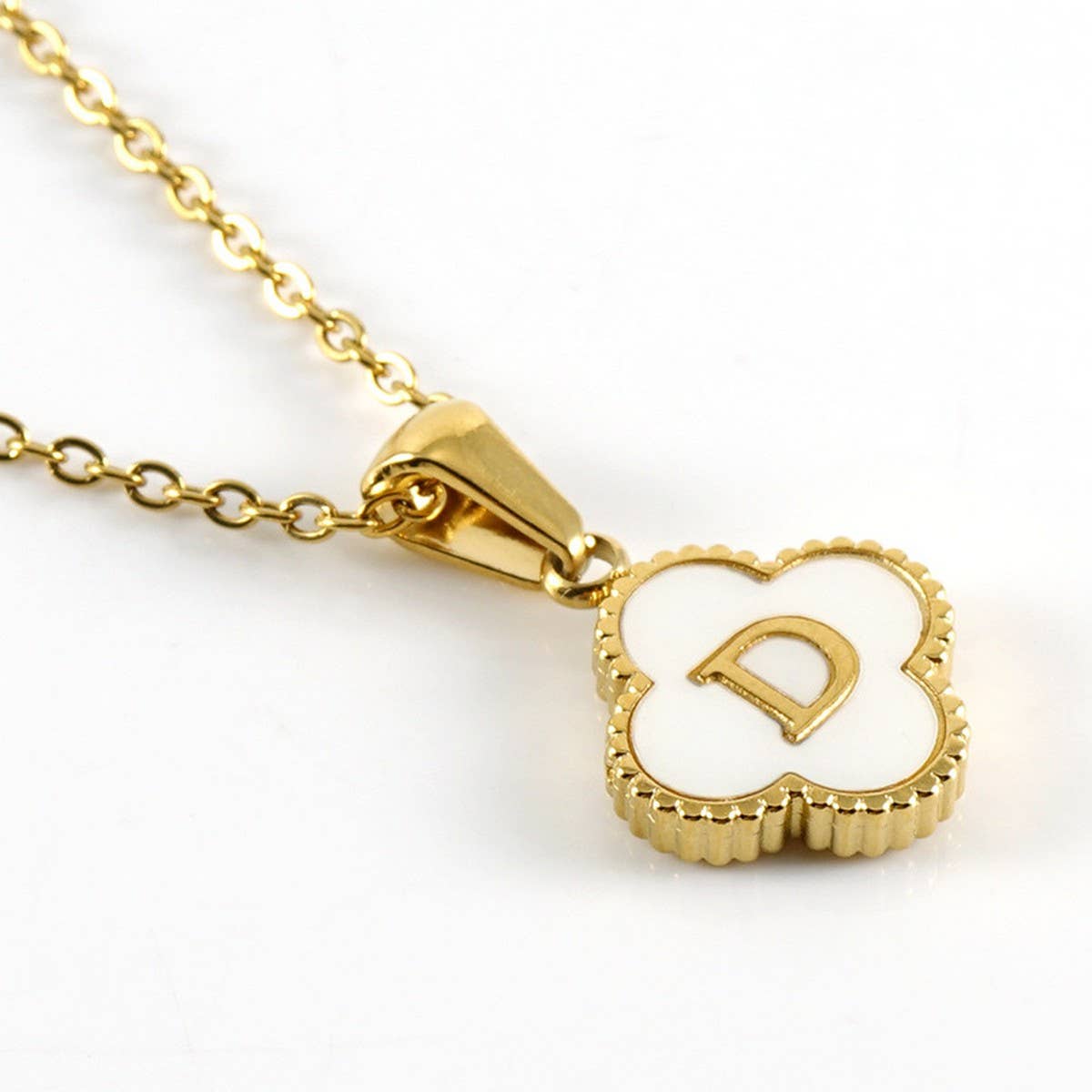FOUR LEAF CLOVER 26 LETTER SHELL PENDANT NECKLACE