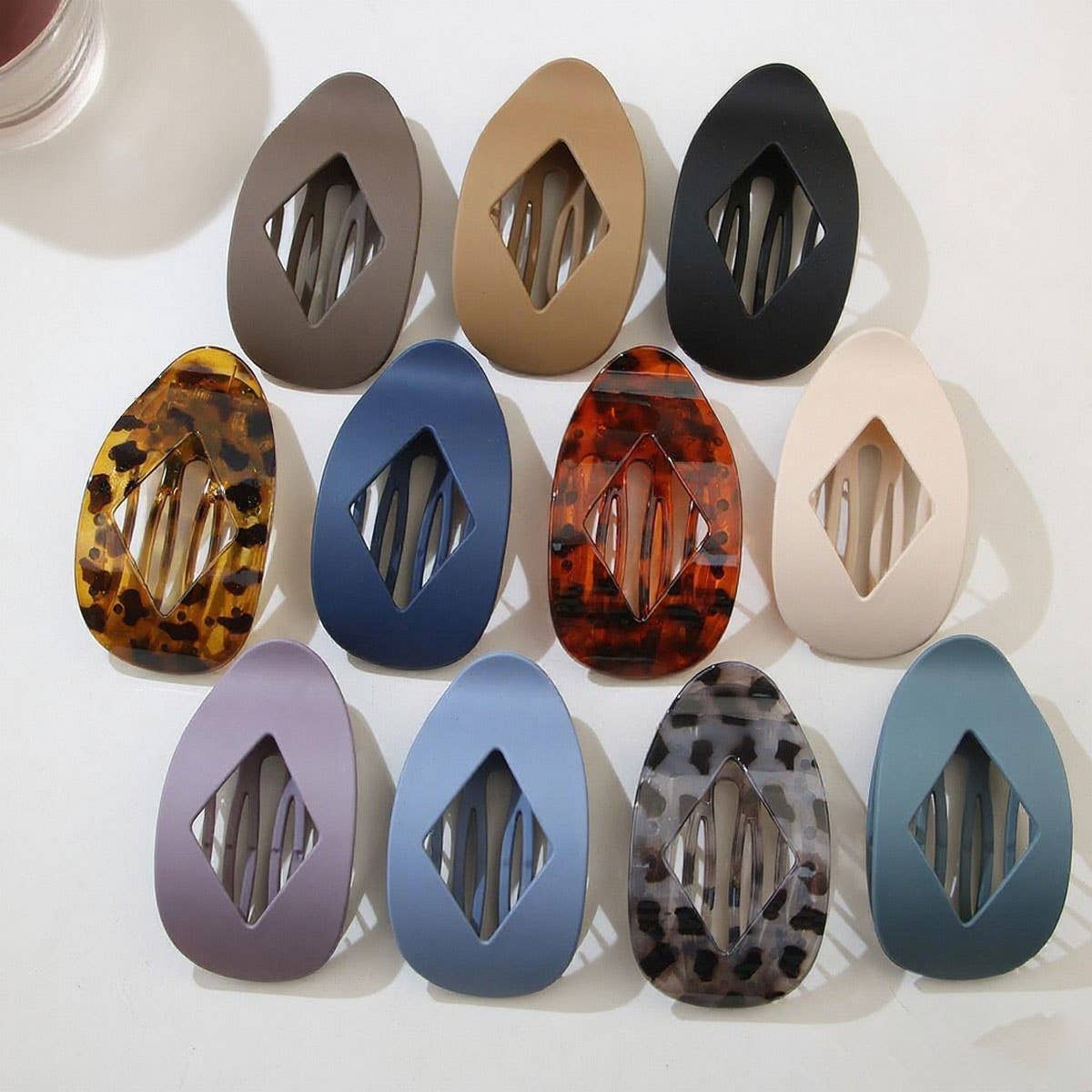 CWAHA07408_LEOPARD PRINT FLAT HAIR CLIP STYLISH GEOMETRIC