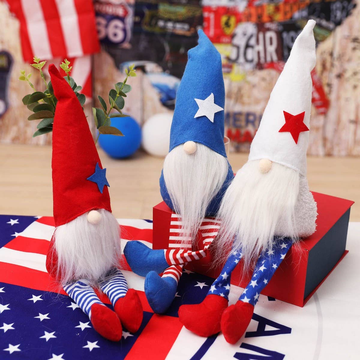 CWMM9520_INDEPENDENCE DAY LONG LEGS FACELESS RUDOLPH DOLL