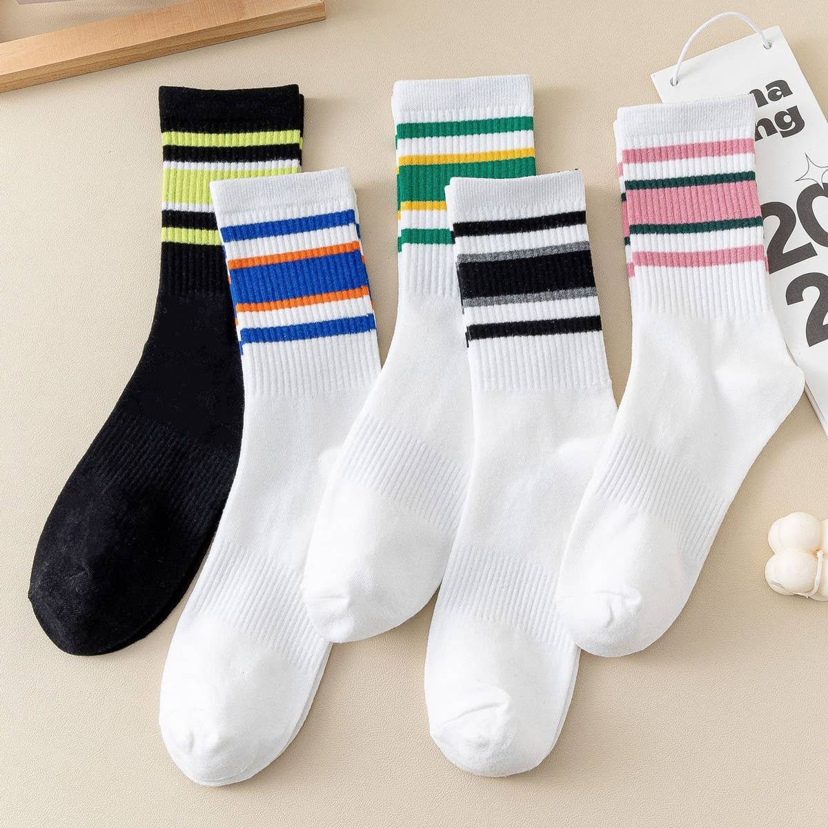 CWMS2513_AUTUMN AND WINTER RAINBOW STRIPED SOCKS