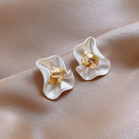 PLEATED ROUND FLOWER TEMPERAMENT EARRINGS_CWAJE2471