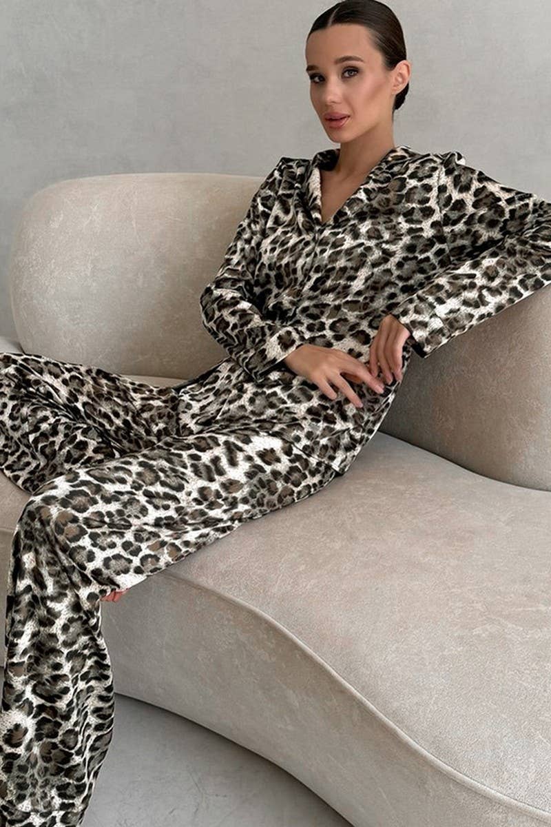 CWSPJ0357_LEOPARD PRINT LONG SLEEVE PANTS PAJAMA SET