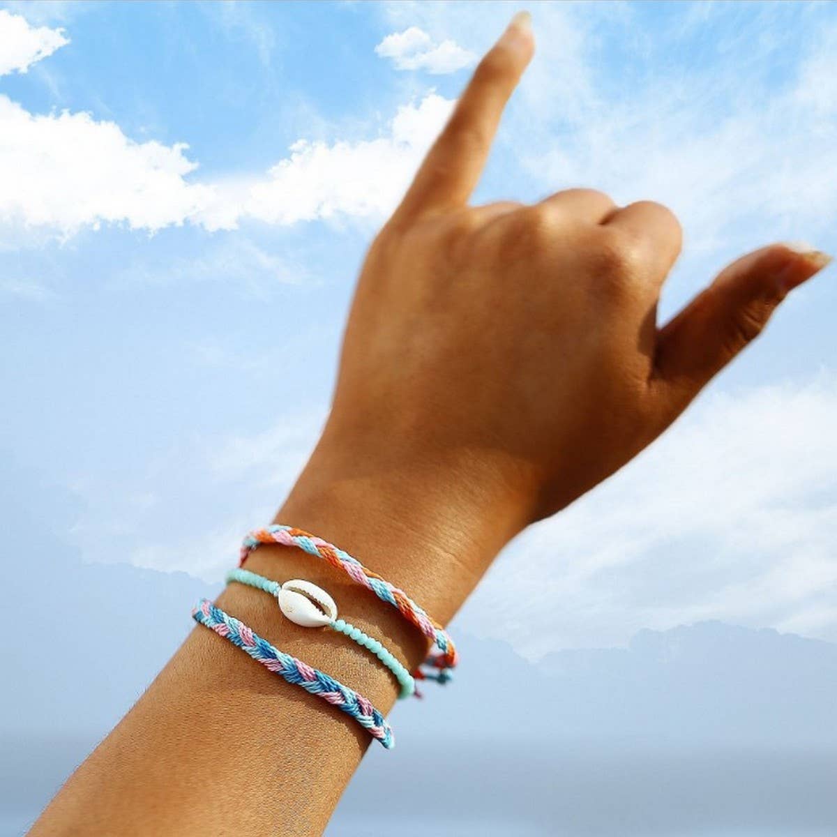 SHELL HANDWOVEN BRACELET 3 PIECE SET