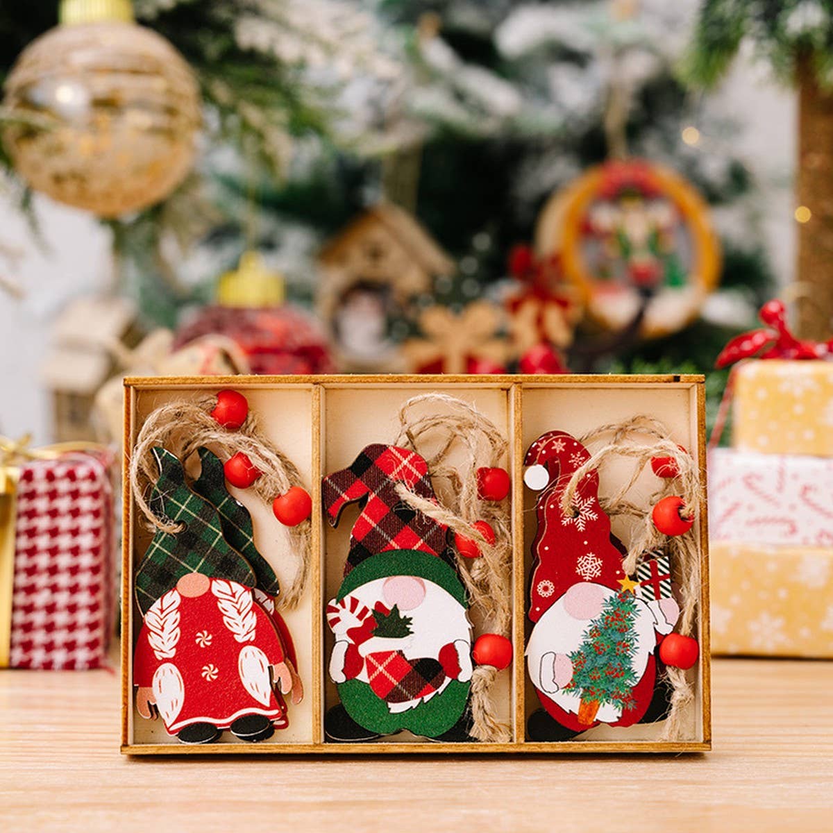 CWMM10277_CHRISTMAS WOODEN FOREST ELF HANGING DECOR