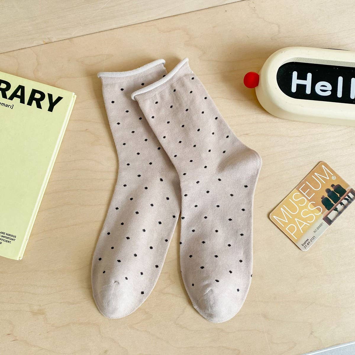 NEW AUTUMN LOVE BREATHABLE MIDDLE TUBE SOCKS