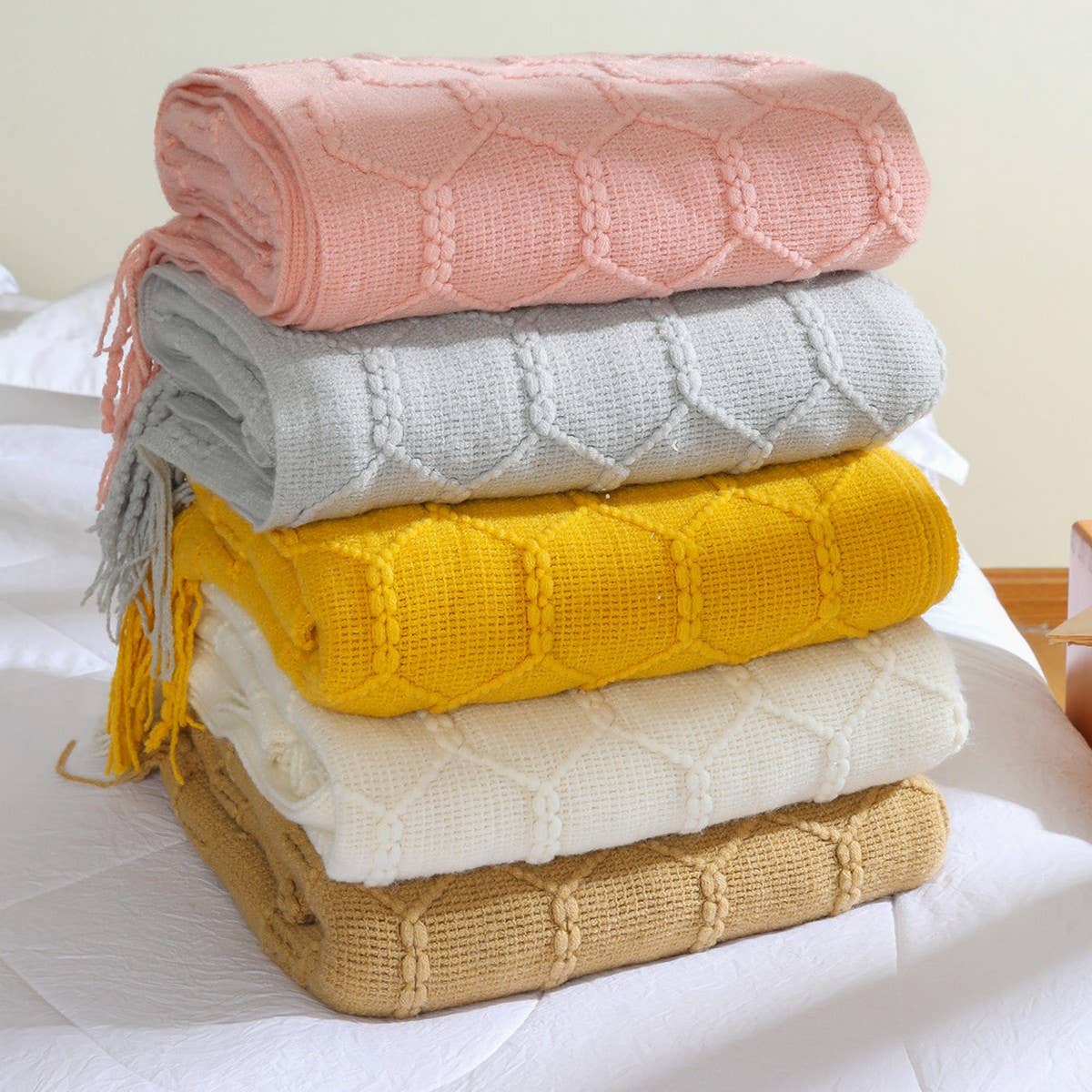 KNITTED SIMPLE THIN TASSEL SOFA BLANKET