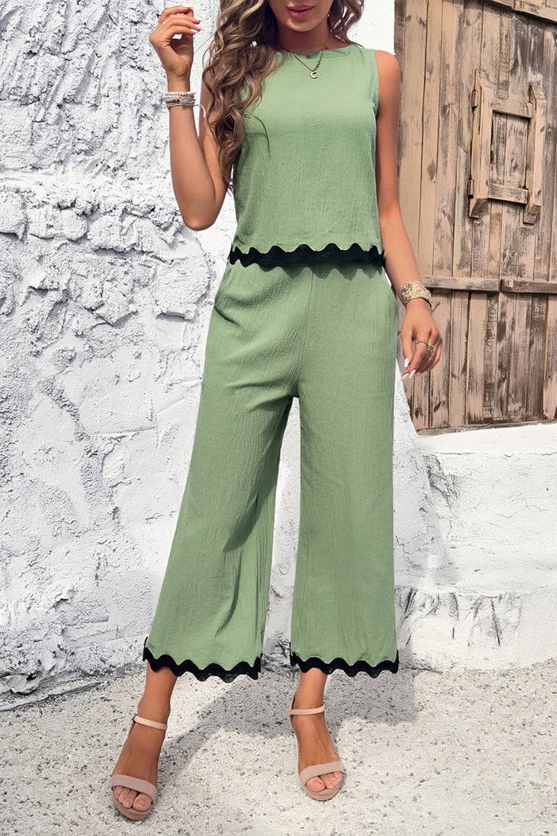 CWSTB0450_Round Neck Sleeveless Top Cropped pants Set
