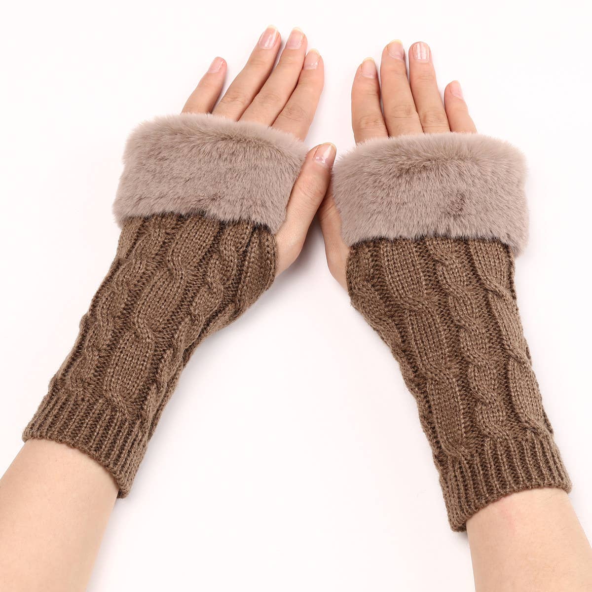 DIAMOND-SHAPED TWISTED GLOVES_CWAG0104