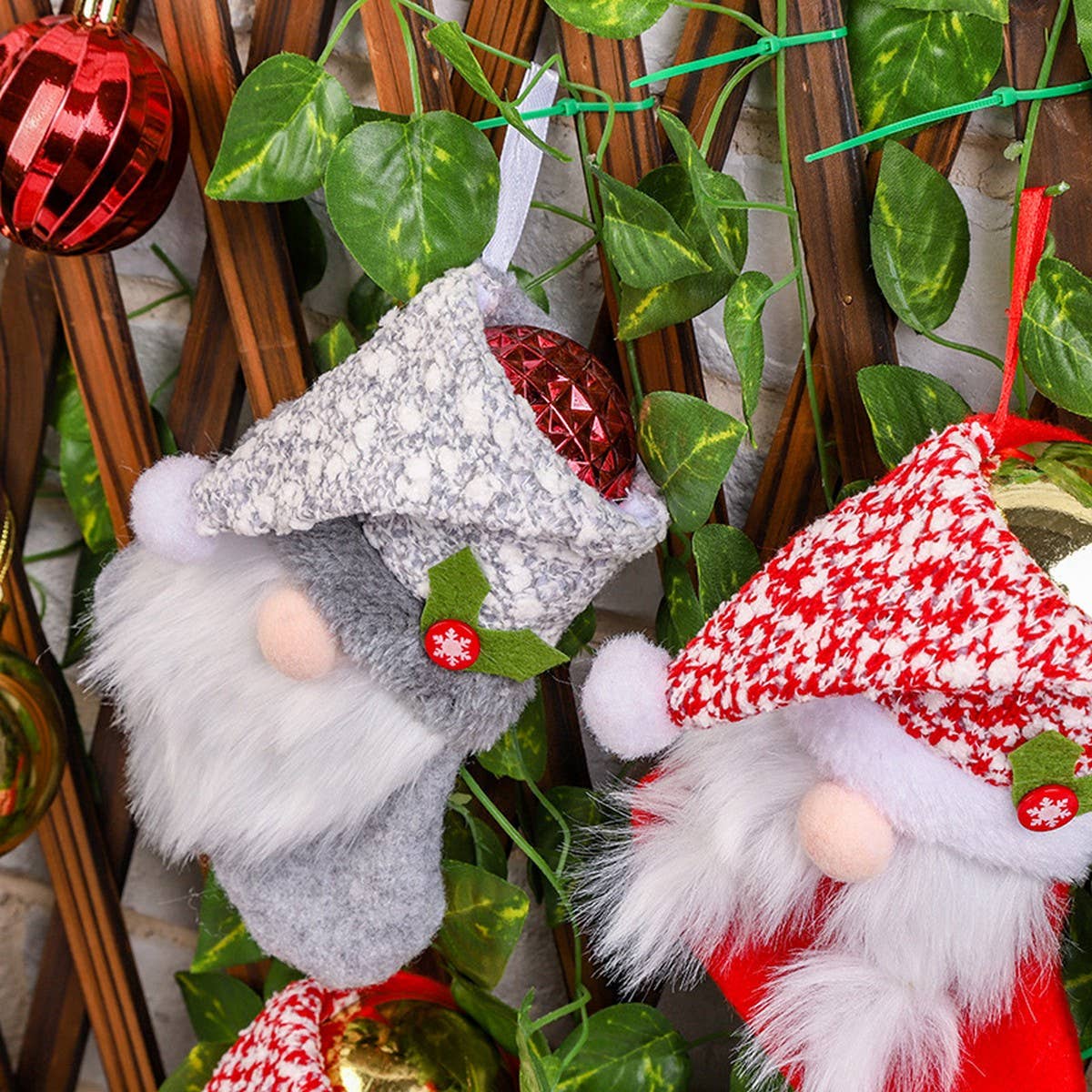 CREATIVE FACELESS OLD MAN CHRISTMAS STOCKINGS