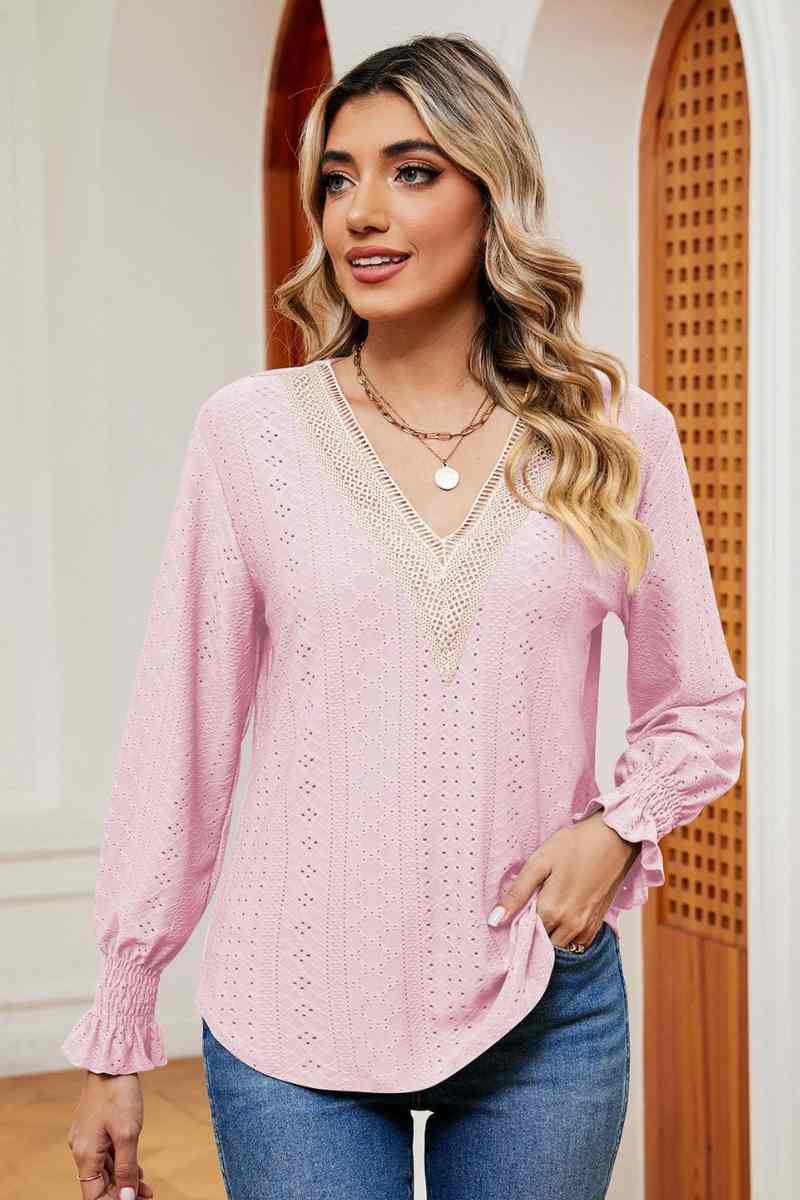 CWTBLL2837_V-NECK LACE PATCHWORK LONG-SLEEVED TOP