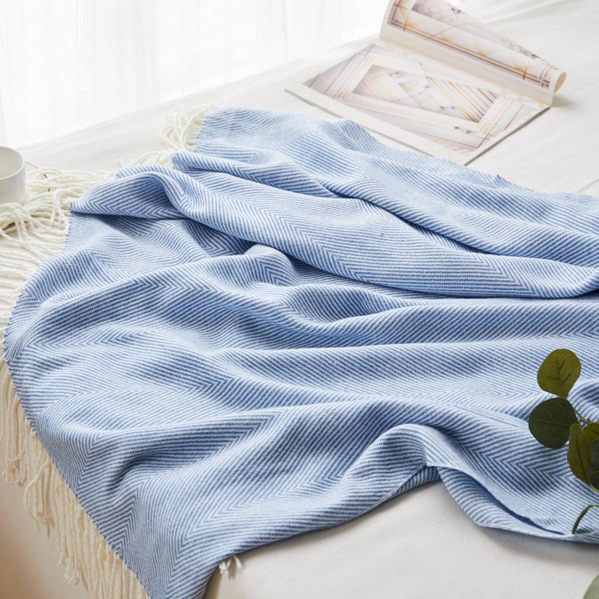 WOVEN JACQUARD TASSEL THROW BLANKET_CWMM1472