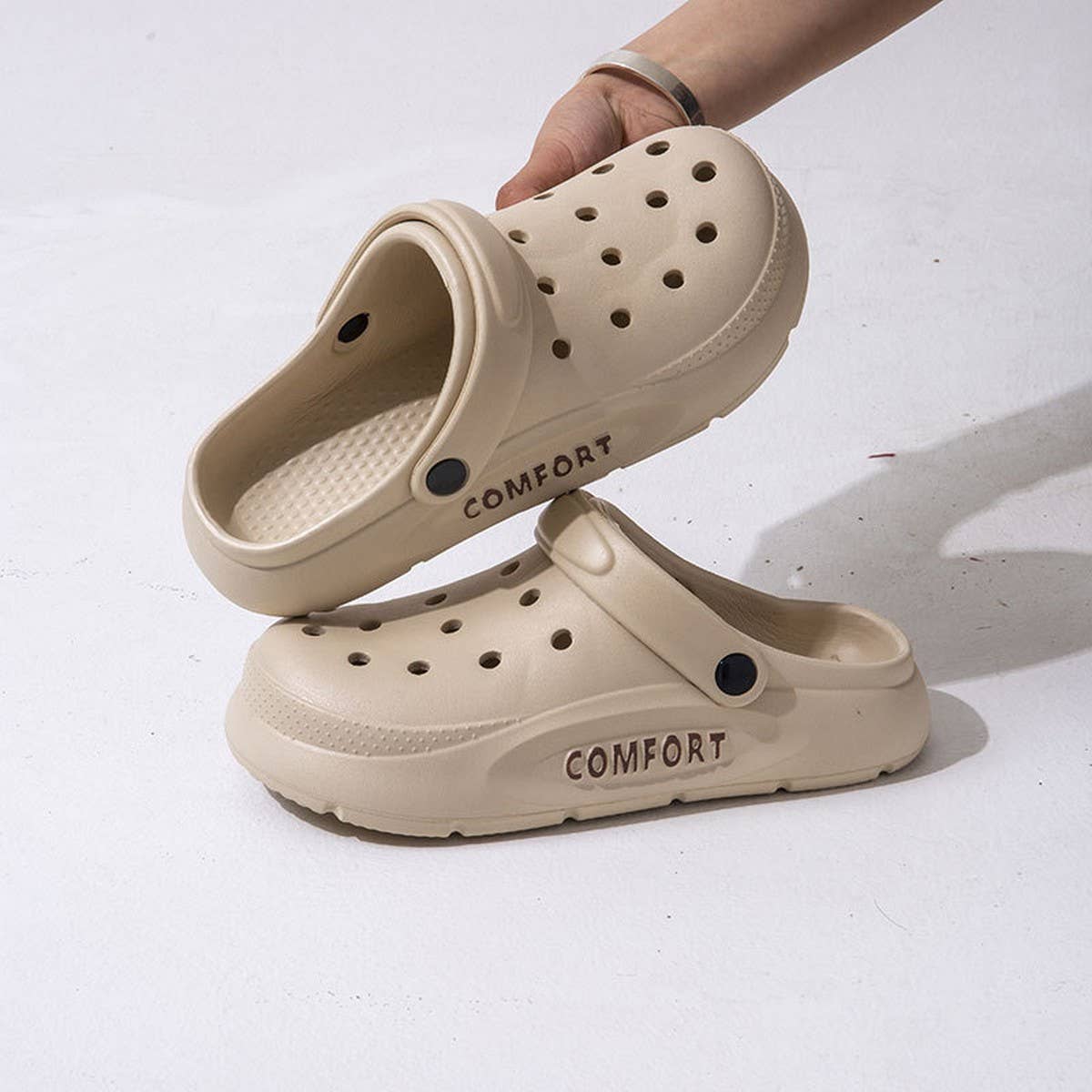 2024 NEW ANTI-SLIP TWO-WAY HOLE SANDALS_CWSHS0813