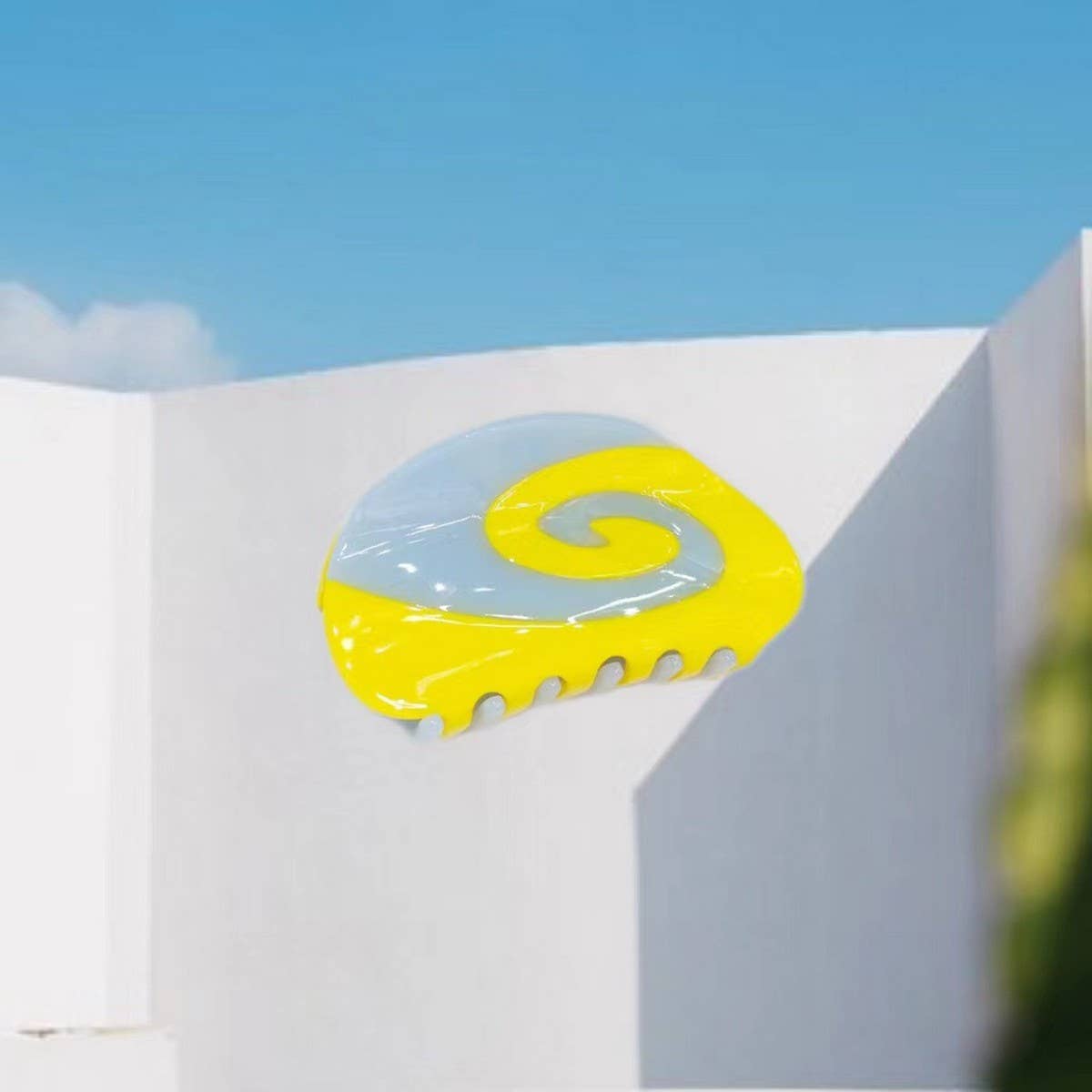 CWAHA1574_CREATIVE SWIRL SHELL HAIR CLAW CLIP