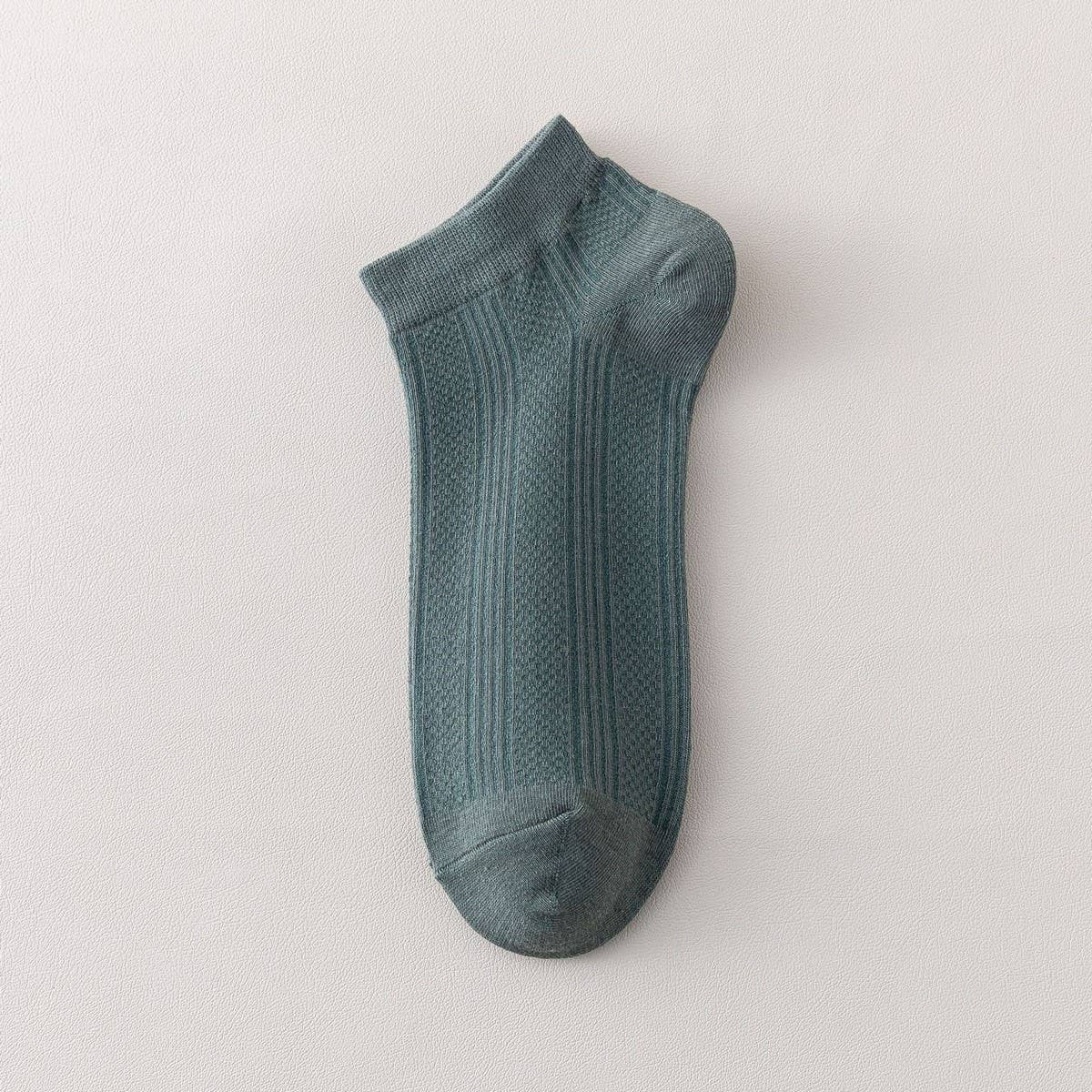VERSATILE SOLID COLOR COTTON MEN'S SOCKS