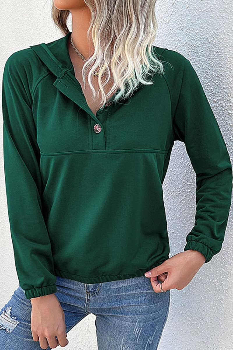 CWOHOL1009_LONG-SLEEVED HOODIE WITH BUTTON POCKETS