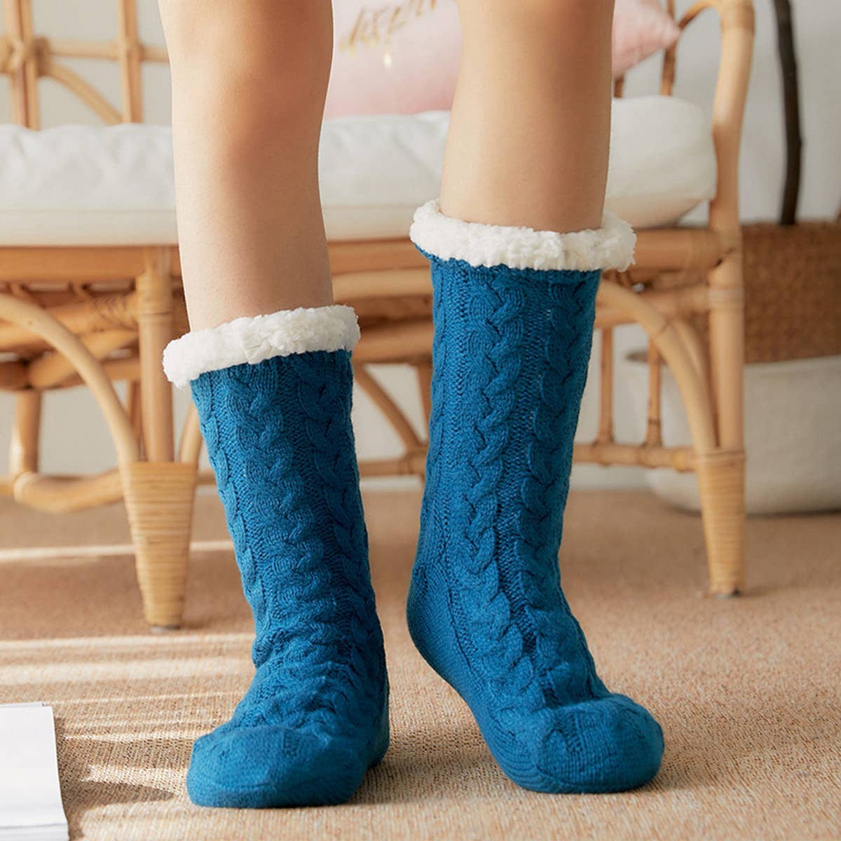 THICKENED TWISTED STRIPED PLUSH INDOOR SLIPPERS