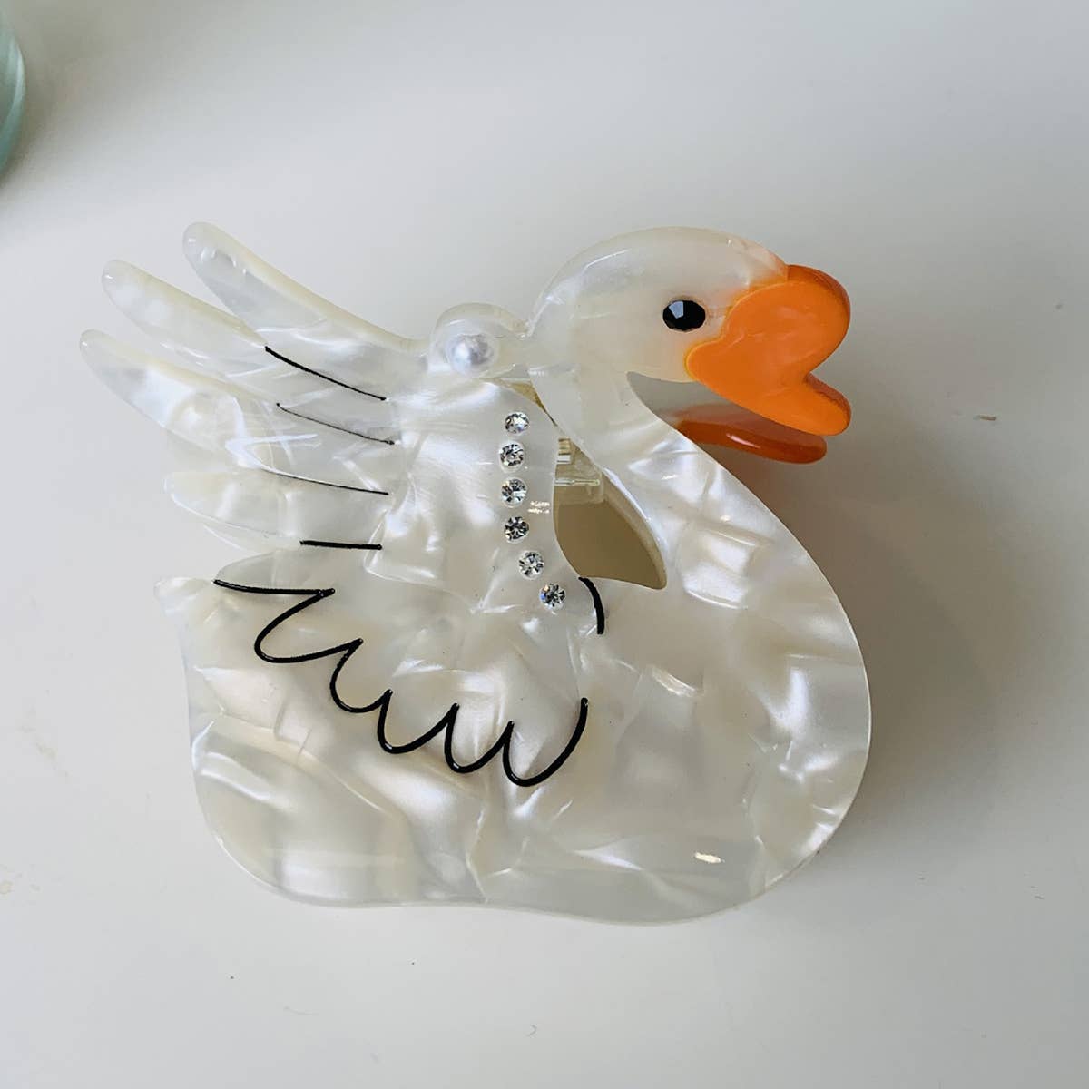 FASHIONABLE WHITE SWAN ACETIC ACID HAIR CLIP_CWAHA0549