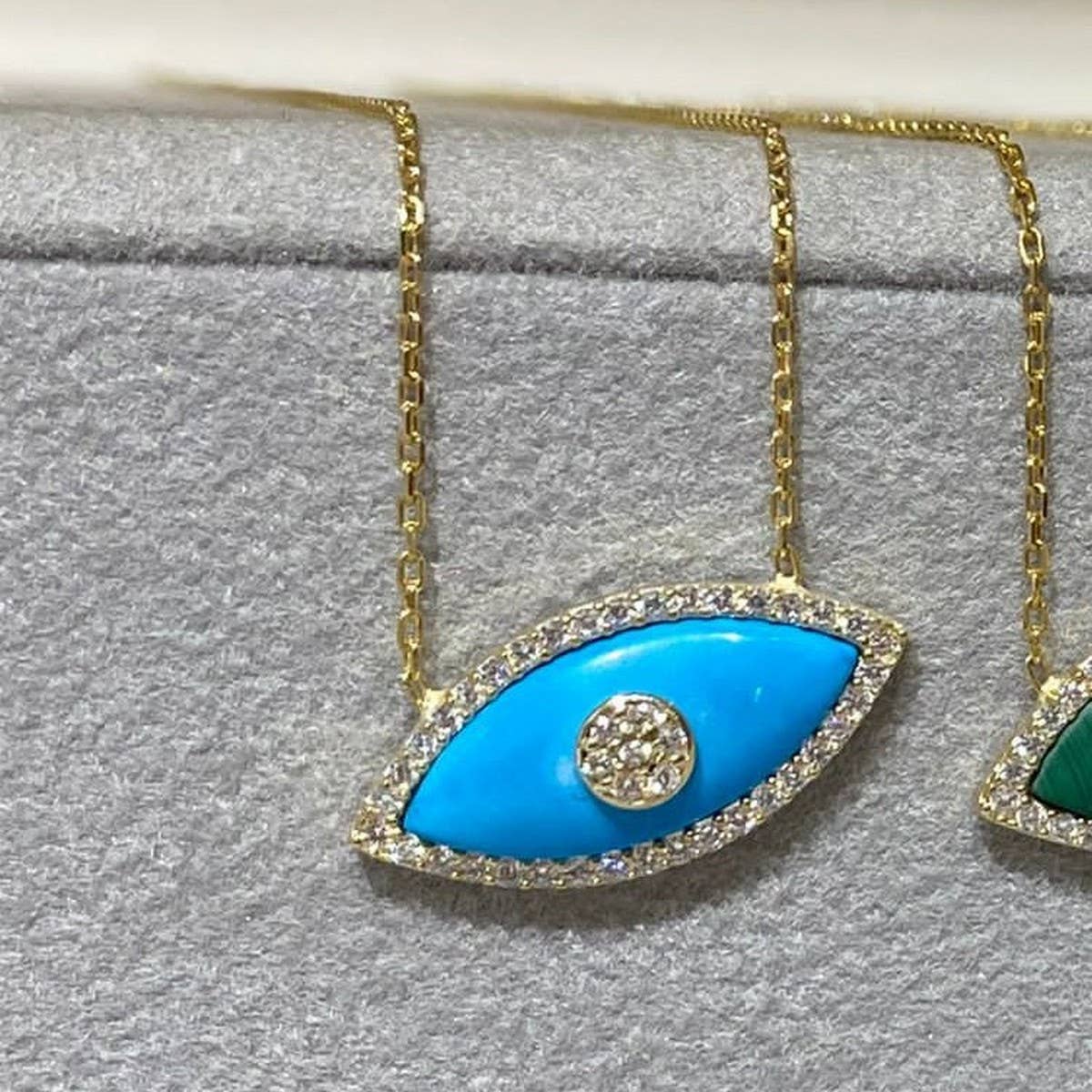 FASHIONABLE DEVIL'S EYE ZIRCON CLAVICLE NECKLACE
