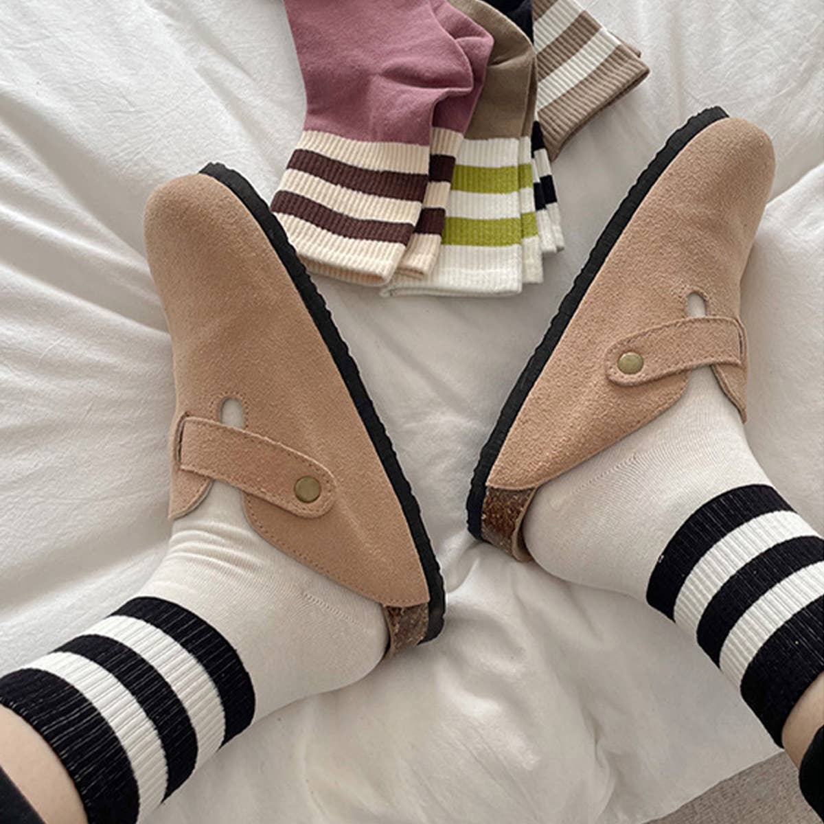 CWMS2514_AUTUMN AND WINTER CONTRAST COLOR DOUBLE BAR SOCKS