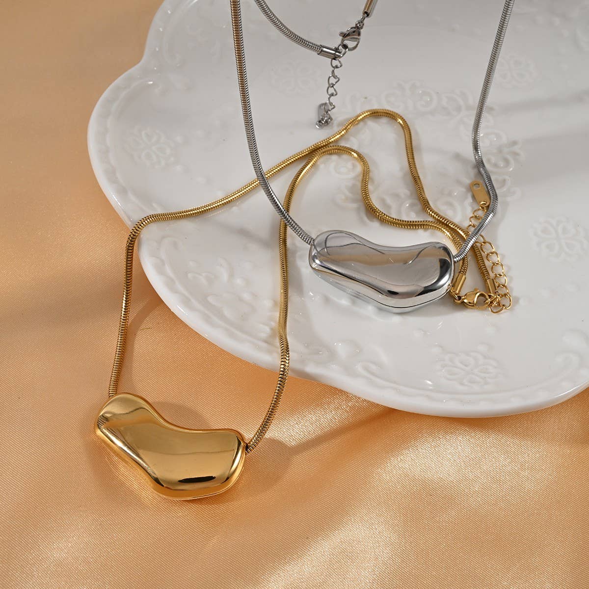 Fashion Irregular 18K Stainless Steel Necklace_CWMM8883