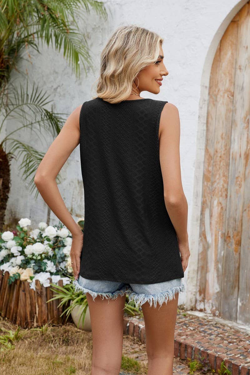 CWTBLSL0679_ROUND NECK CUTOUT PLEATED SLEEVELESS T-SHIRT TOP