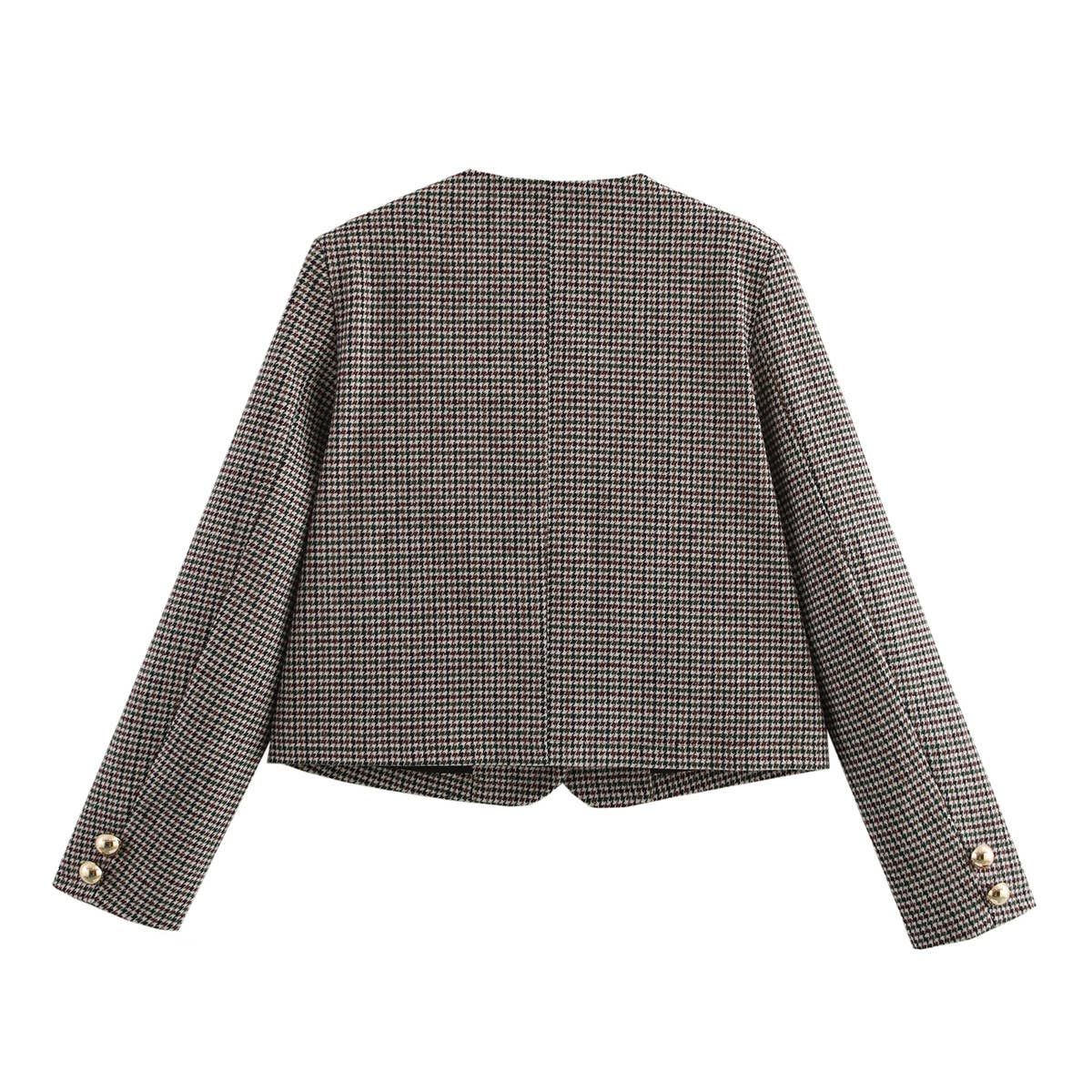 Fashionable checkered button-down coat