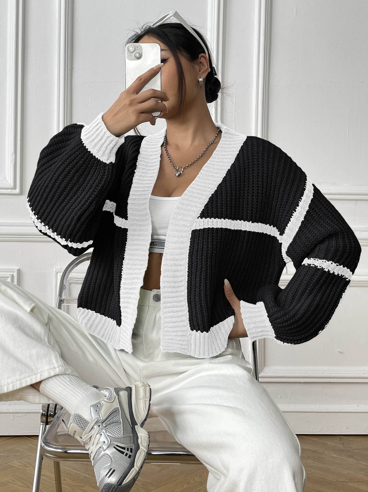 COLOR CONTRAST PATCHWORK SHORT LOOSE CARDIGAN