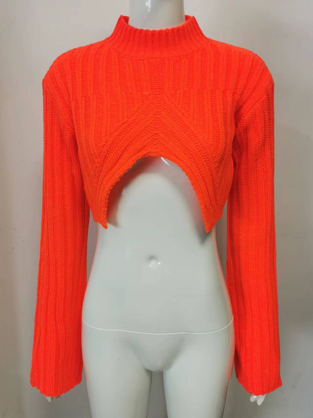 CREW-NECK TIGHT IRREGULAR CROP SWEATER