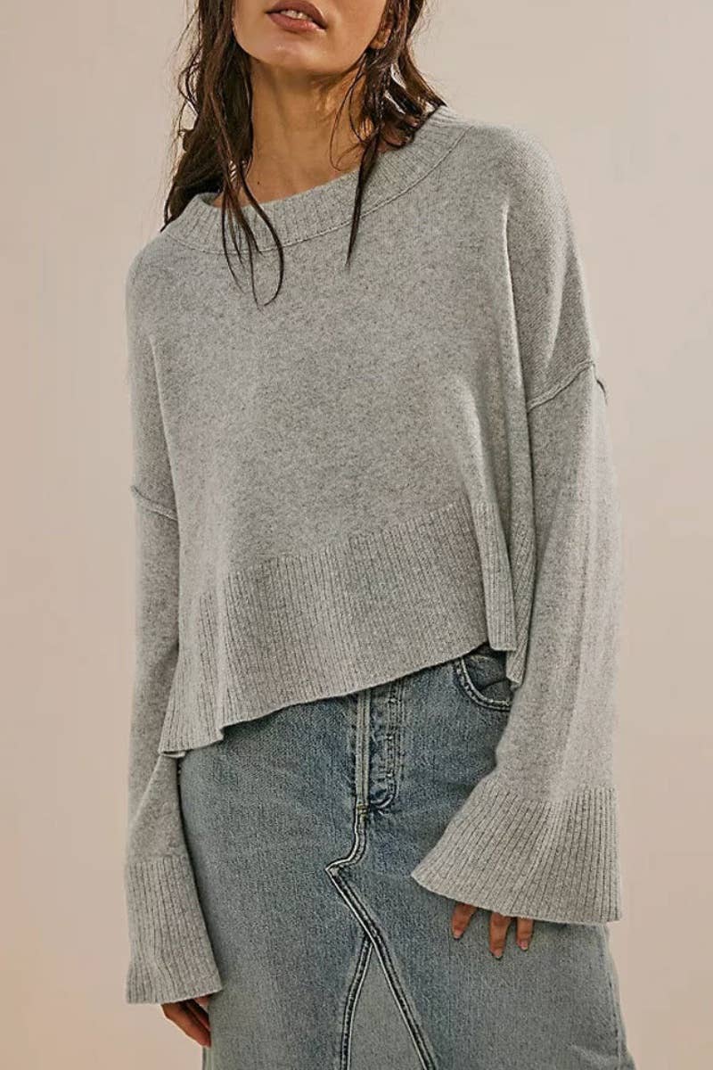 CWOSWL5877_AUTUMN CREW-NECK SWEATER WITH FLARED SLEEVES