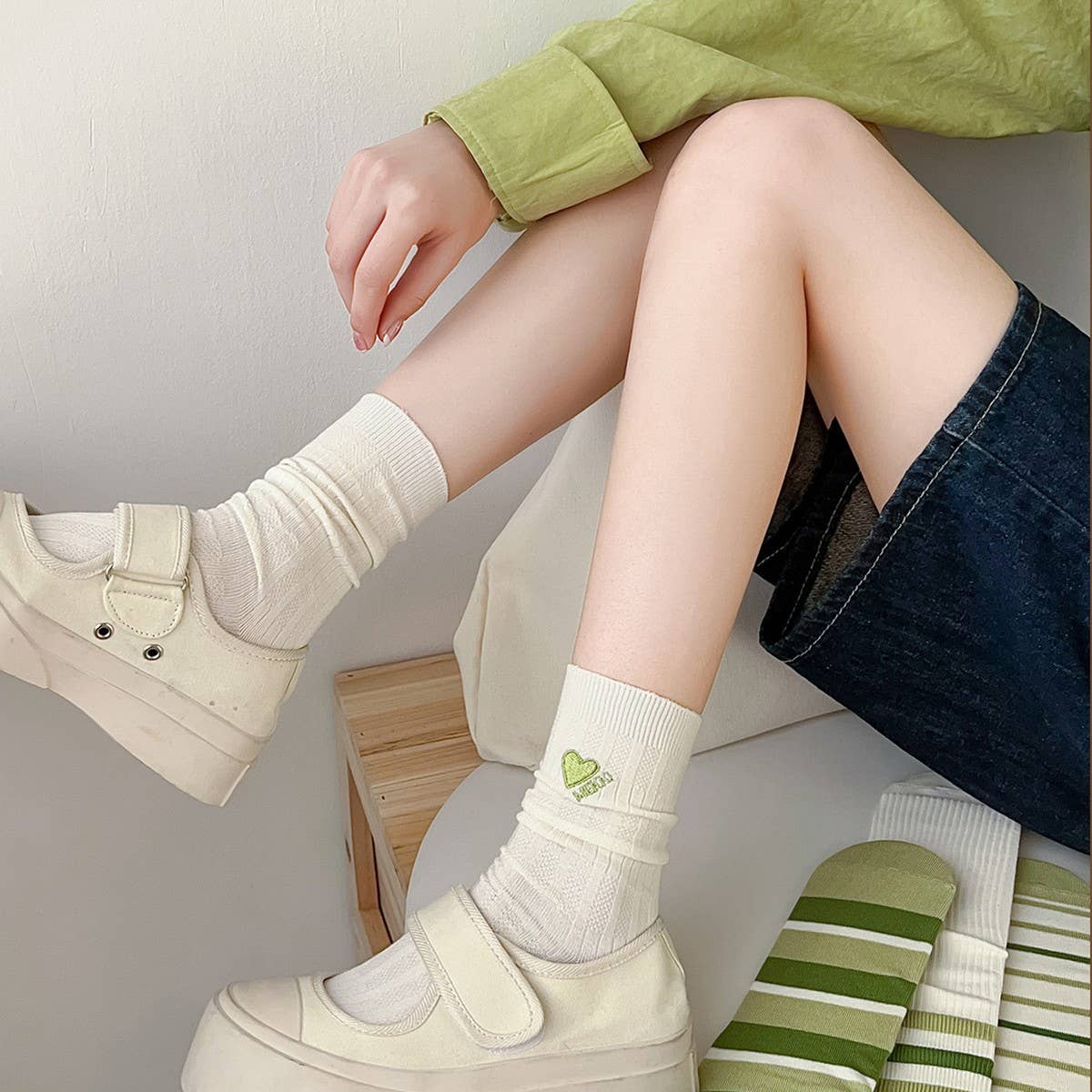 WOMEN'S SPRING AND SUMMER THIN LONG SOCKS