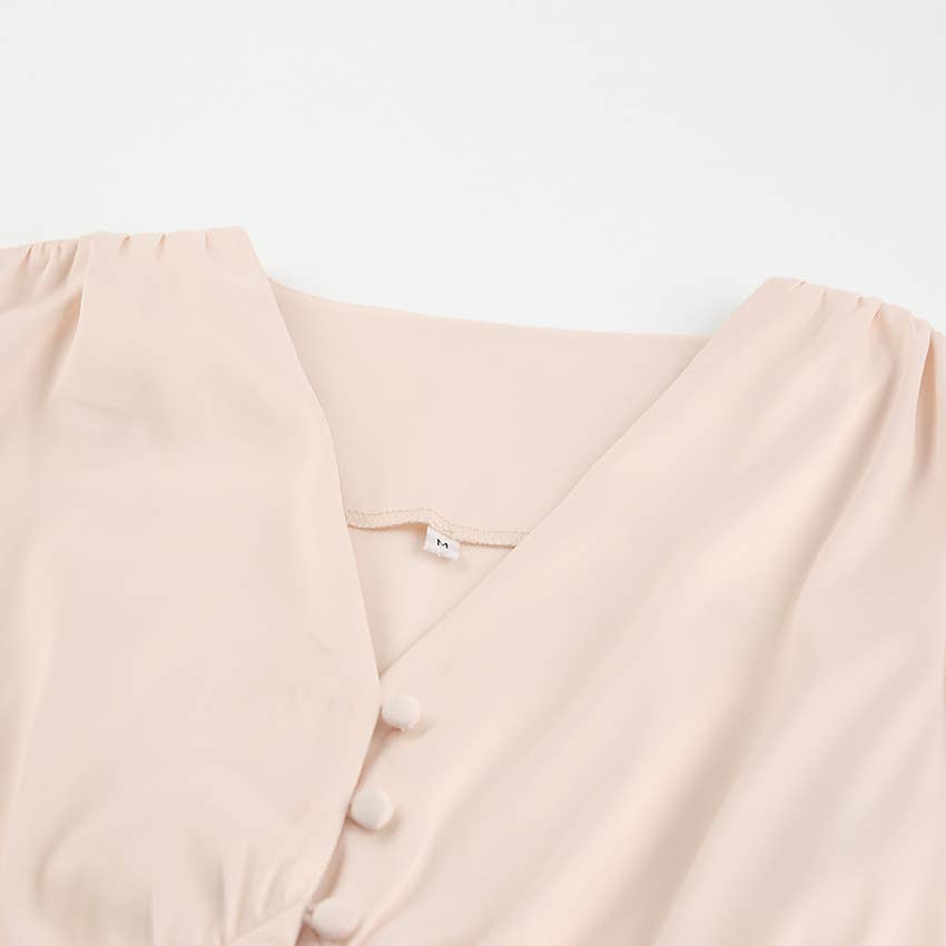 CWDMD4167_VINTAGE SATIN COURT DRESS WITH WAIST AND V-NECK