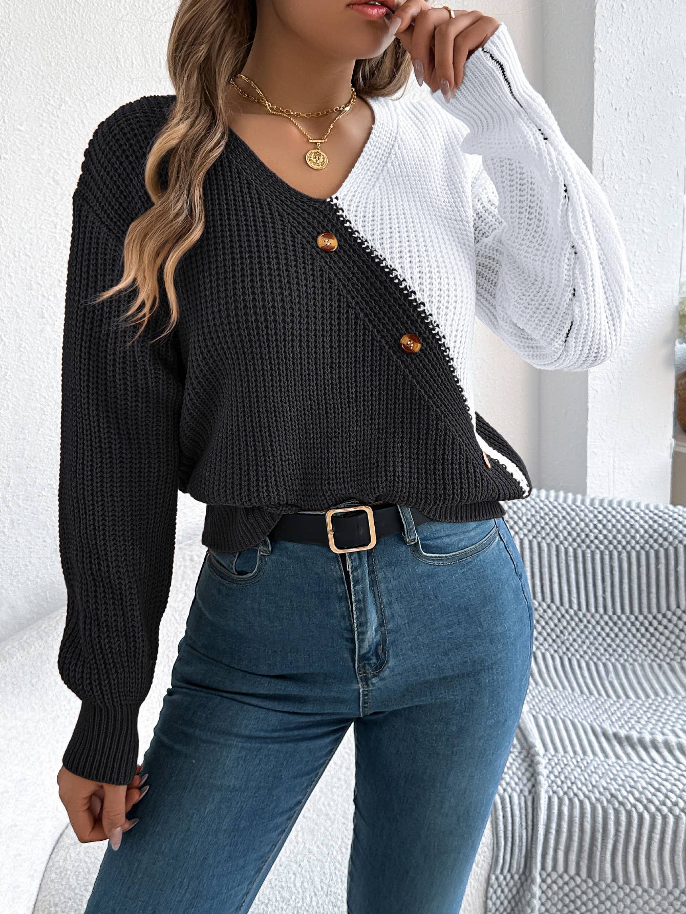 CASUAL V-NECK BUTTON-UP LANTERN SLEEVE SWEATER