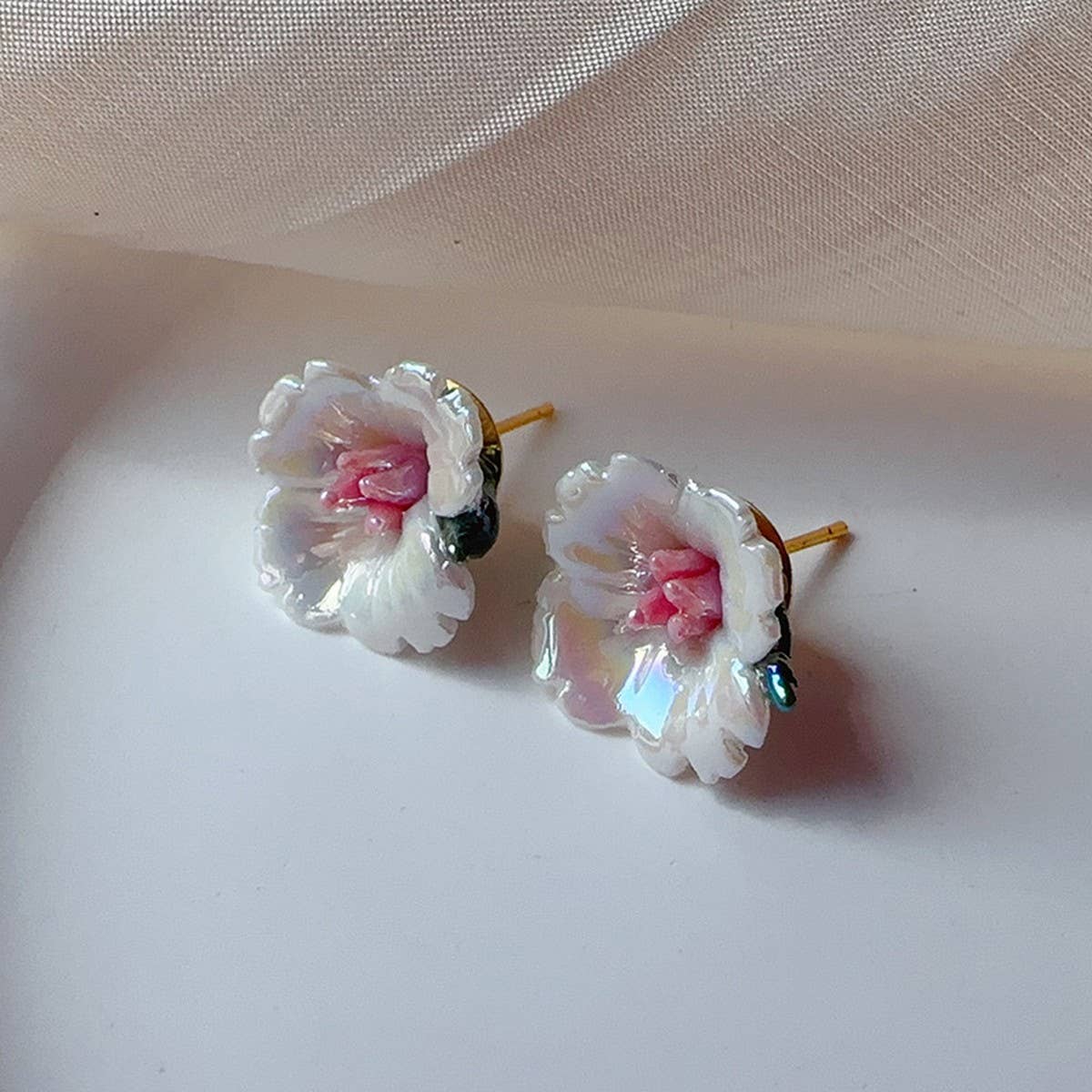 SWEET AND VERSATILE FLOWER EARRINGS FOR GIRLS